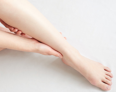 足の裏のにおいの原因はエクリン汗腺から分泌される汗